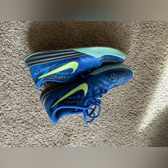 Kobe’s - Picture 7 of 7